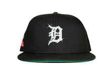 Load image into Gallery viewer, Detroit Tigers Fitted
